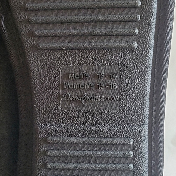 MEN'S DLUXE BY DEARFOAM DANCING SKELTON SLIPPERS NWOT - Picture 4 of 7